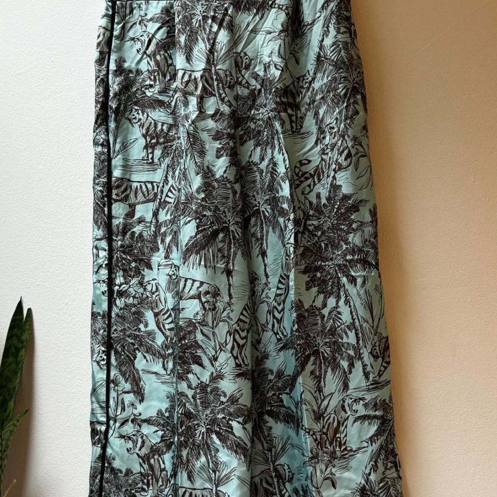 Genuine Silk Tiger print pants palazzo 
Designer Italian resort wear luxury